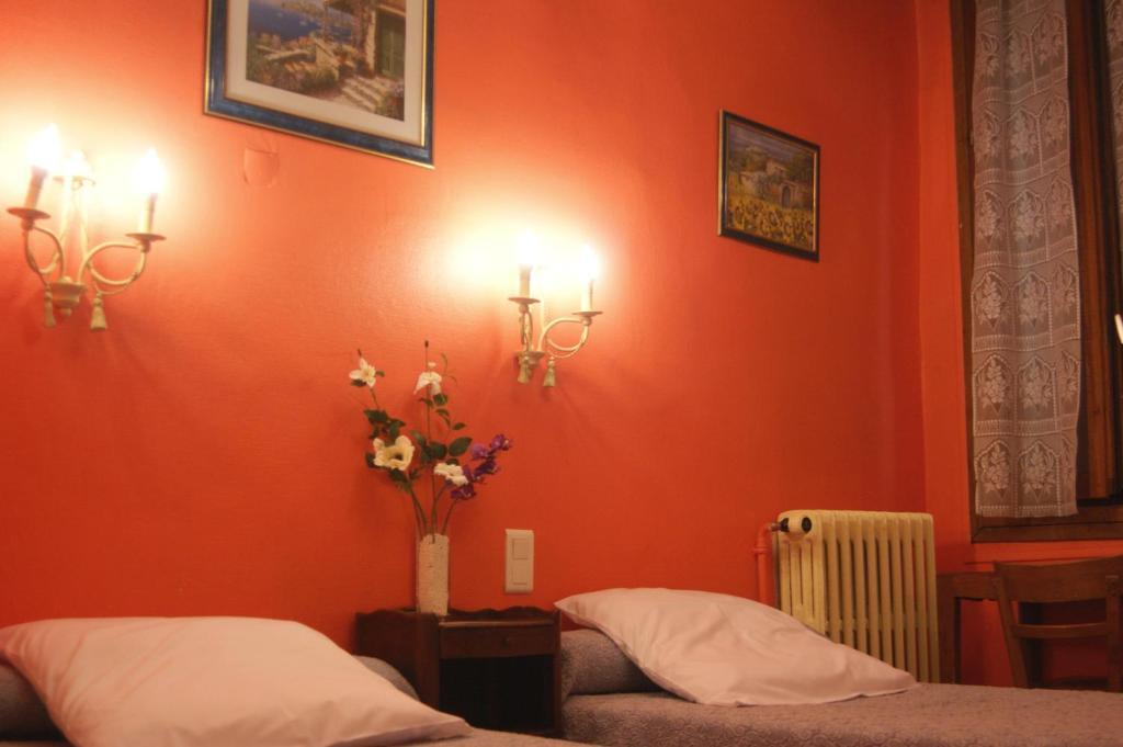 Hotel Innova Cardabella Avignon Zimmer foto