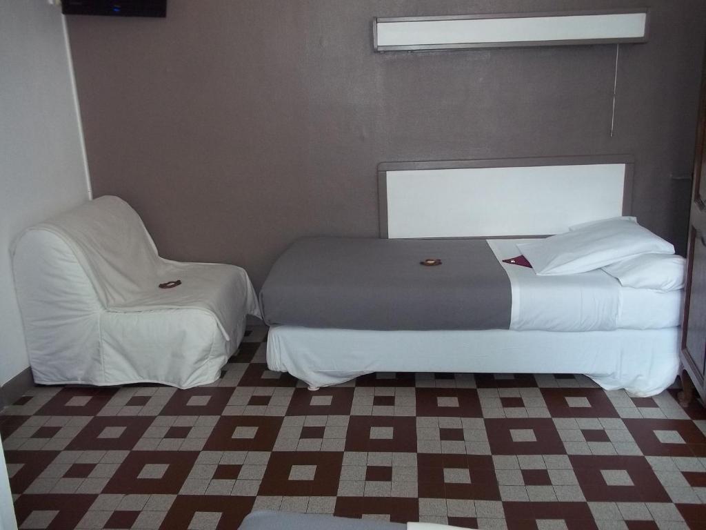 Hotel Innova Cardabella Avignon Zimmer foto